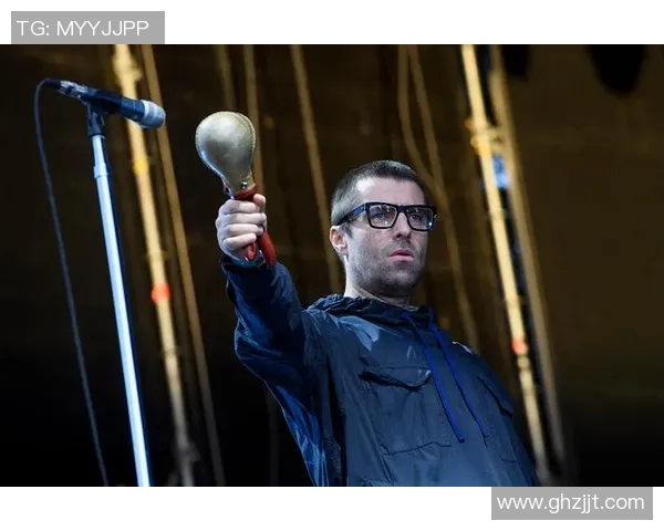 足球明星的力量究竟有多强大他们在场上的表现让人惊叹不已